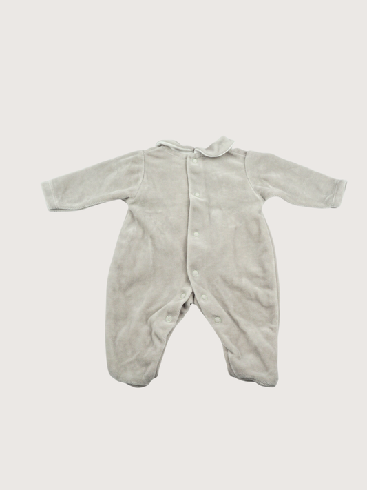 Minhon | Newborn suit with fine details