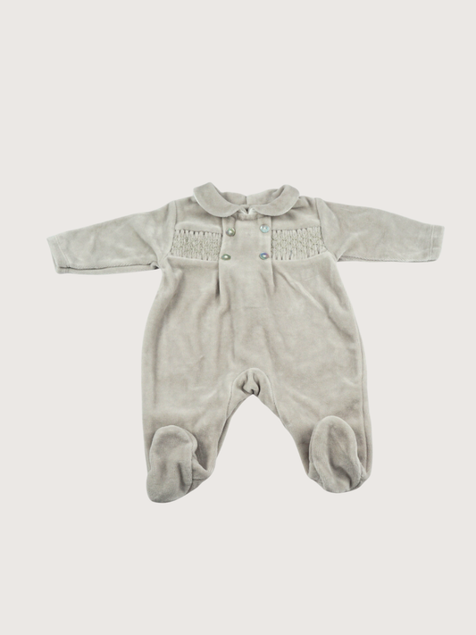 Minhon | Newborn suit with fine details